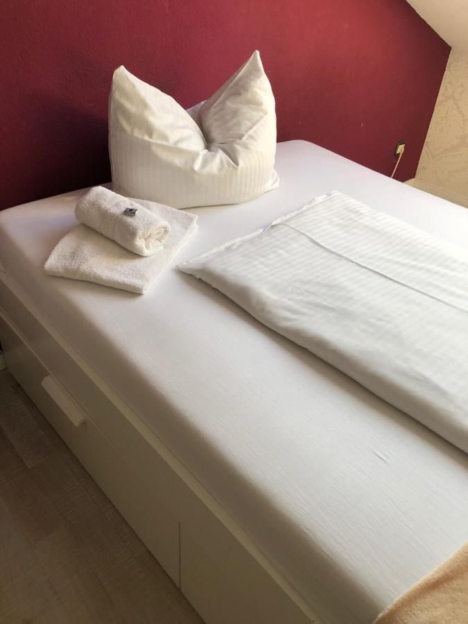 Hotel & Restaurant Arnoldusklause Düren - Eifel Eksteriør bilde